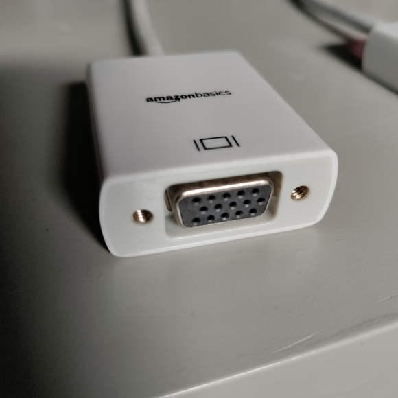 HDMI & VGA adapter Mini Display Port dongle Amazon basics video projector laptop - Picture 6 of 16